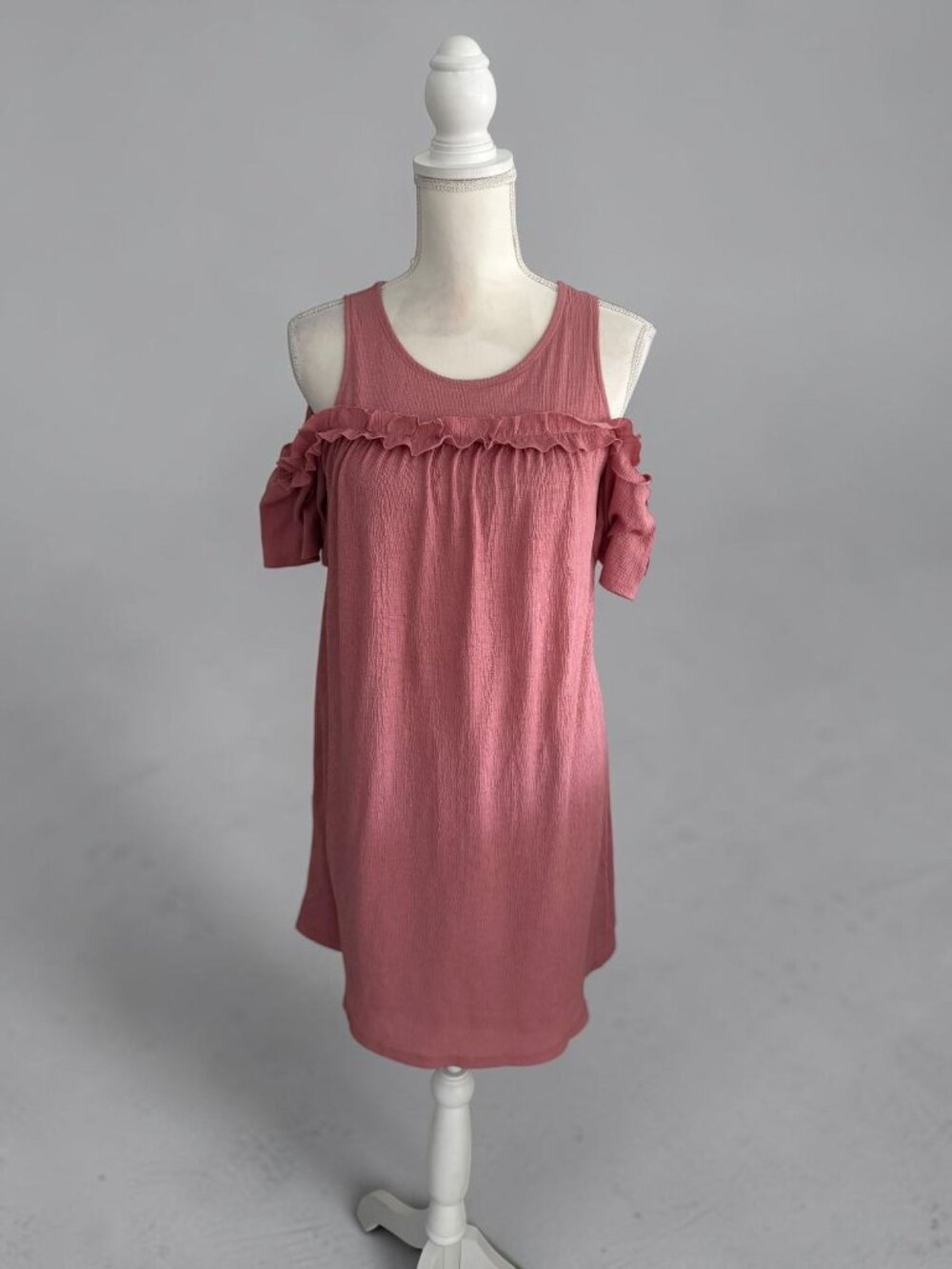 LC LAUREN CONRAD Pink Ruffle OTS Dress Size XS